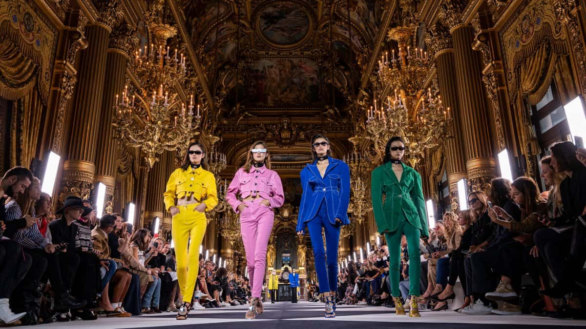 Where to Be Seen at Paris Fashion Week (The Hottest Spots Between Shows) Where to Be Seen at Paris Fashion Week (The Hottest Spots Between Shows)